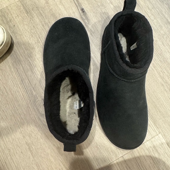 UGG Black Winter & Rain Boots - Picture 1 of 3